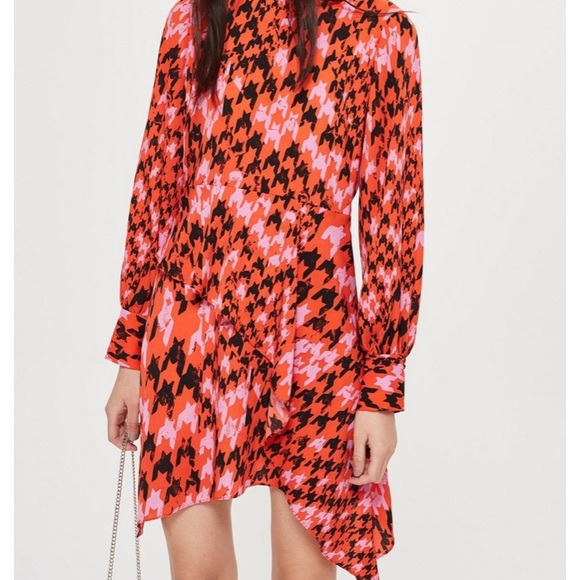 👗 SALE 4 for $30 ✨
Topshop Pink Houndstooth Dress - Picture 2 of 7